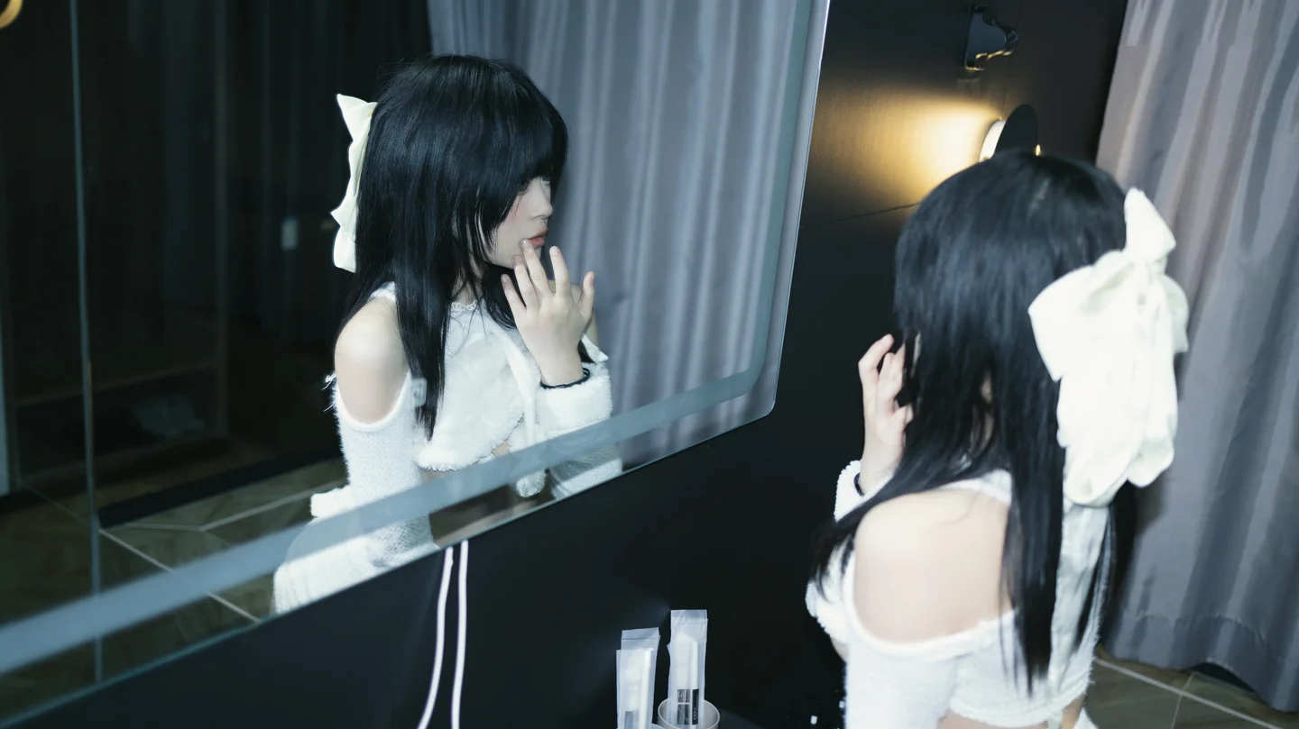 渡久山 - No.003 白色毛茸茸 [46P-274MB] tg@simisebaisi 【丝足阁】024.webp
